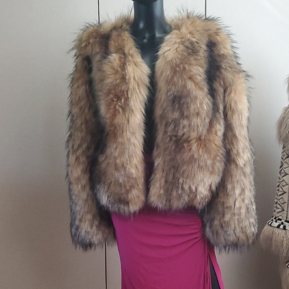 NWT - Stoned Immaculate - Incredible & Fluffy Faux Fur Jacket